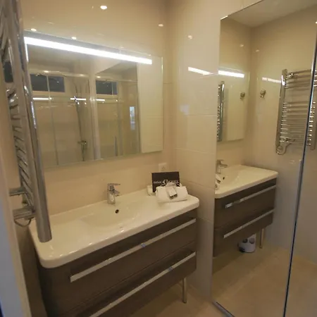 One Bedroom Palm Канны