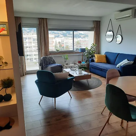 One Bedroom Palm Apartman